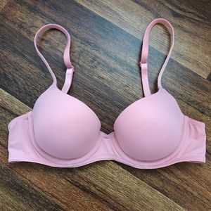 Victoria’s Secret Pink bra